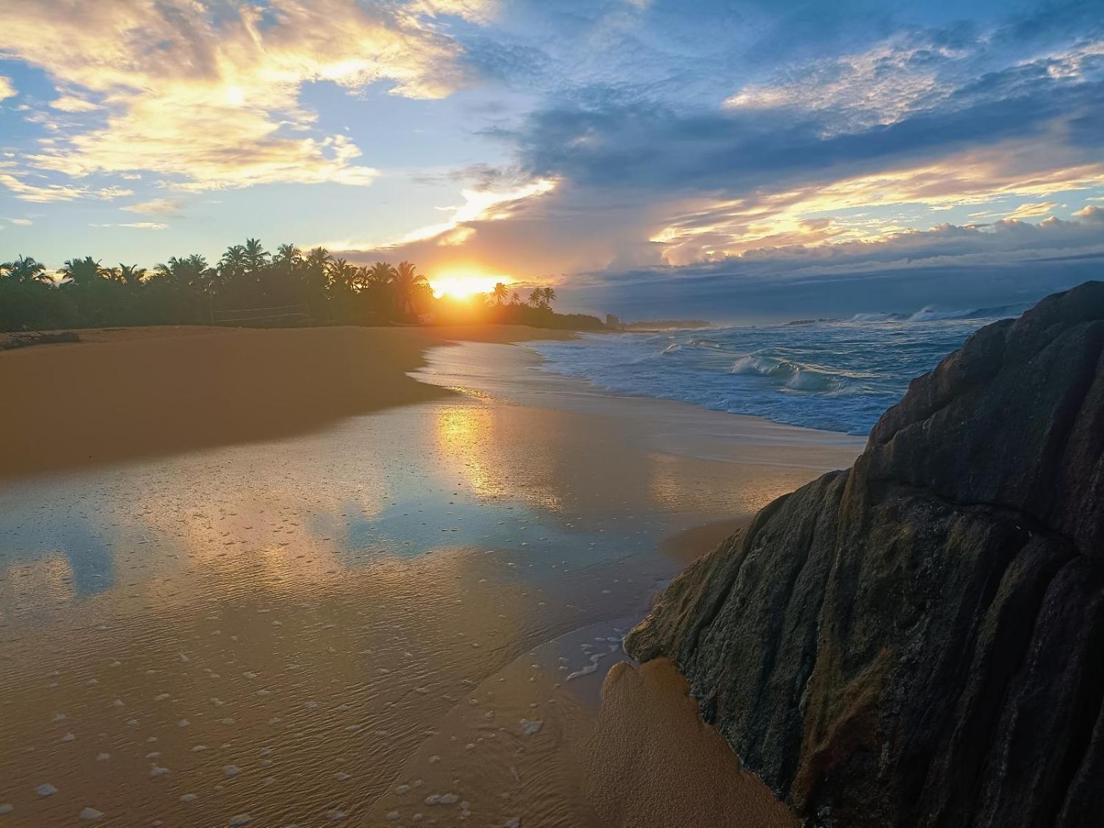 Ravana - Beach Cabanas Хиккадува Экстерьер фото