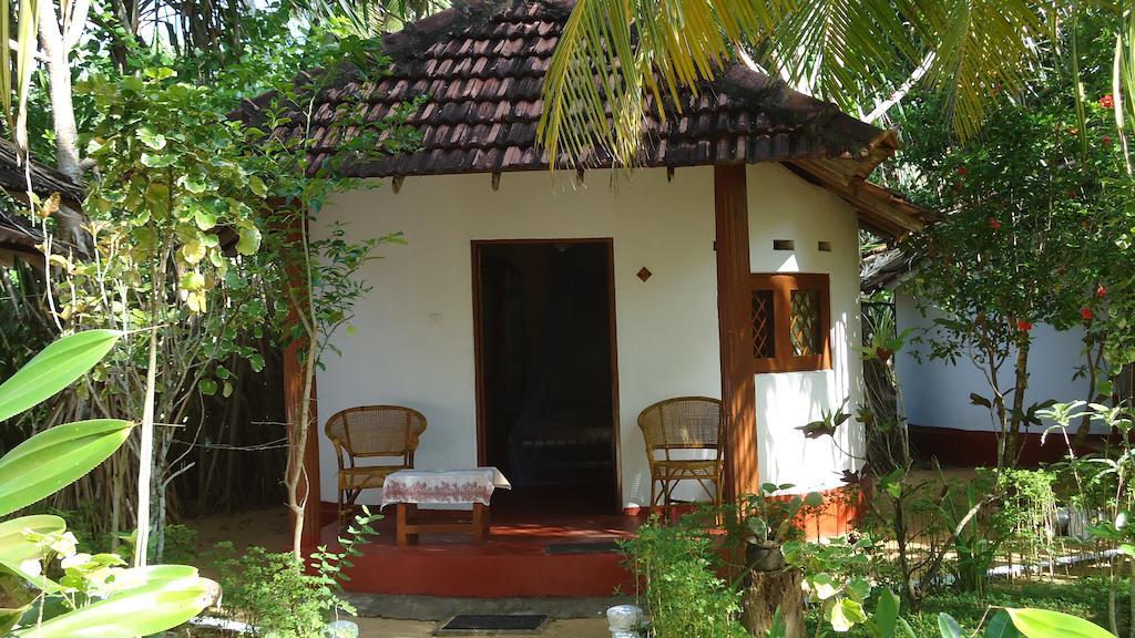 Ravana - Beach Cabanas Хиккадува Экстерьер фото
